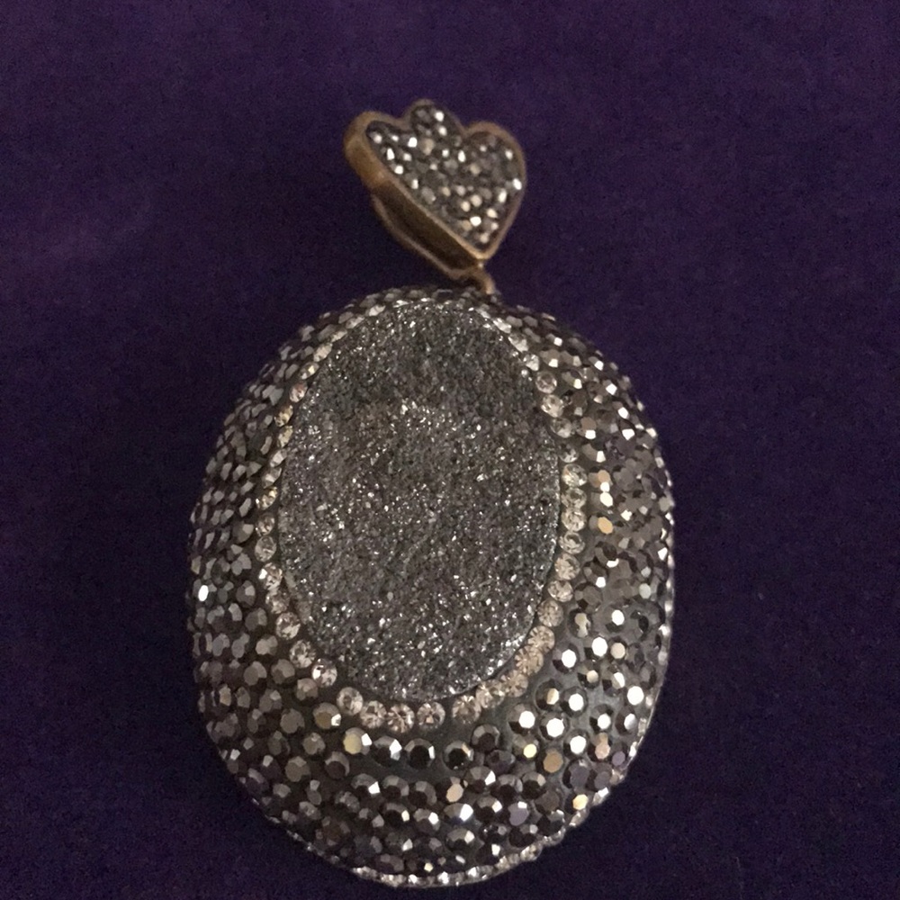Pendant